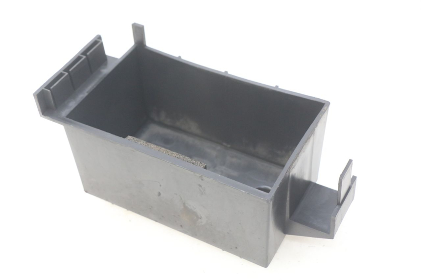 photo de POJEMNIK NA AKUMULATOR KYMCO PEOPLE 250 (2004 - 2008) - Widok główny