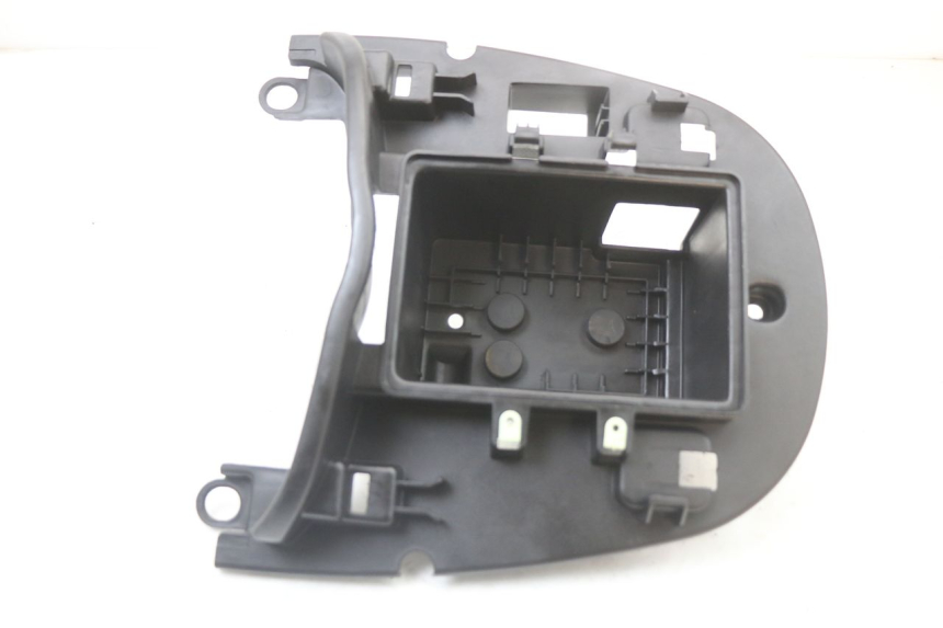 photo de POJEMNIK NA AKUMULATOR PEUGEOT DJANGO 125 (2014 - 2017) - Szczegół części