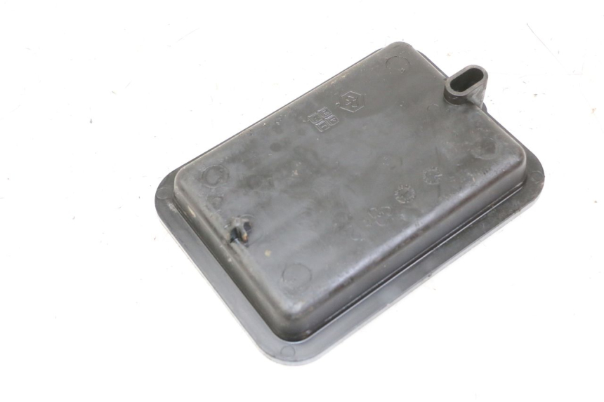 photo de POJEMNIK NA AKUMULATOR PIAGGIO VESPA GRANTURISMO 200 (2004 - 2005) - Zoom stanu zużycia