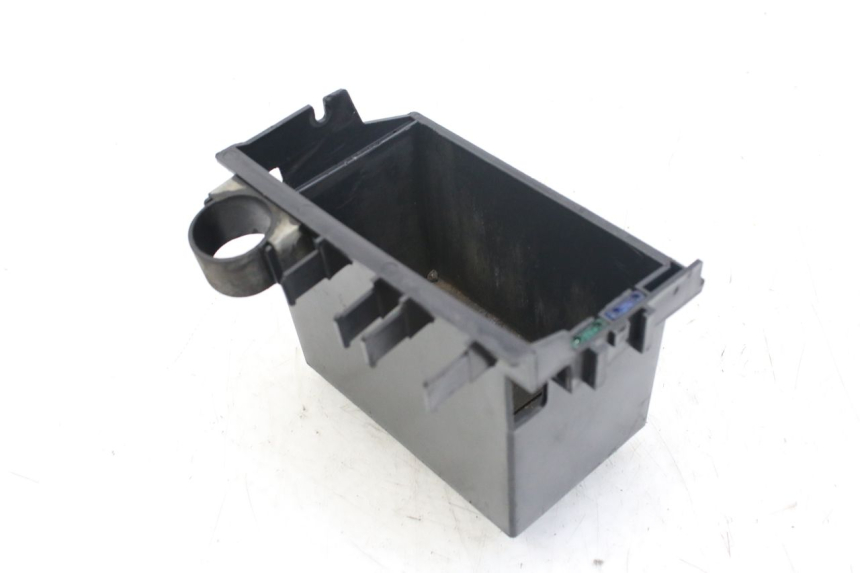 photo de POJEMNIK NA AKUMULATOR DAELIM S2 FI 125 (2008 - 2017) - Zbliżenie techniczne