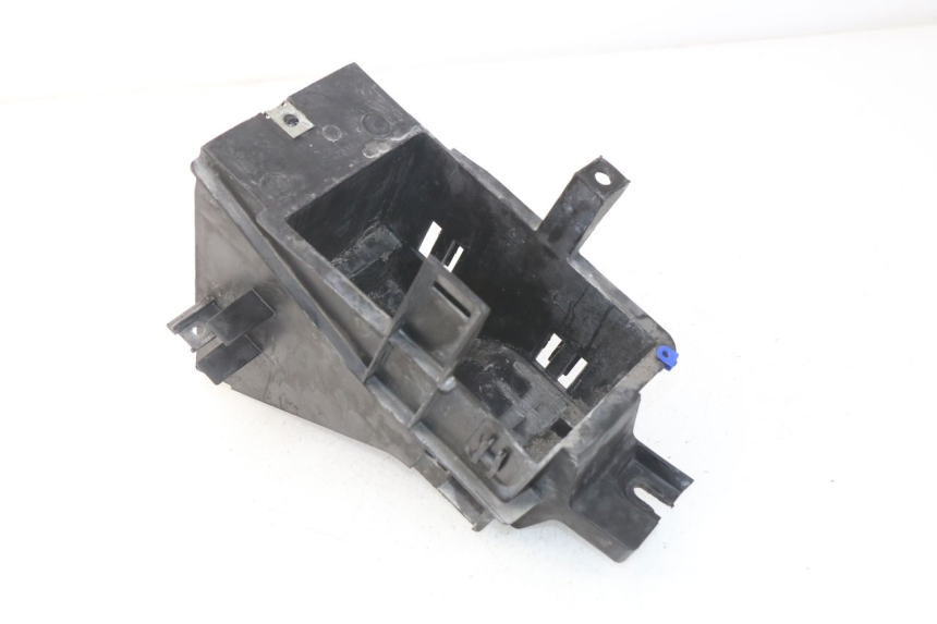 photo de POJEMNIK NA AKUMULATOR PEUGEOT SATELIS 500 (2007 - 2013) - Widok główny