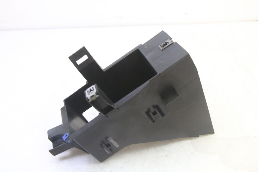 photo de POJEMNIK NA AKUMULATOR PEUGEOT SATELIS 125 (2013 - 2018) - Widok główny