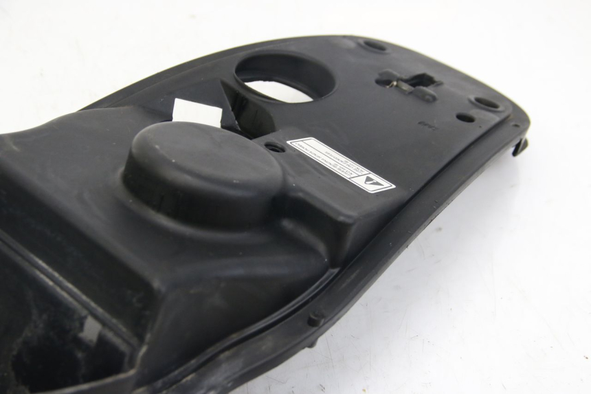 photo de POJEMNIK NA AKUMULATOR APRILIA SCARABEO 4T 50 (2009 - 2017) - Punkty mocowania