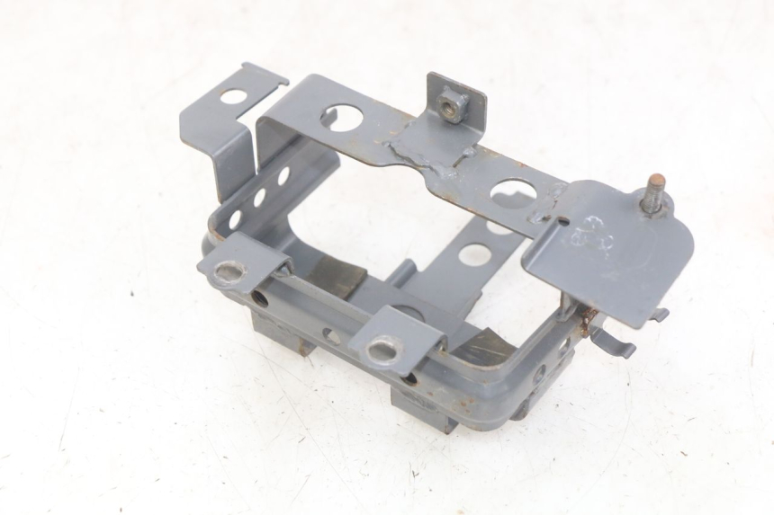 photo de POJEMNIK NA AKUMULATOR HONDA SCV LEAD 100 (2003 - 2007) - Szczegół części