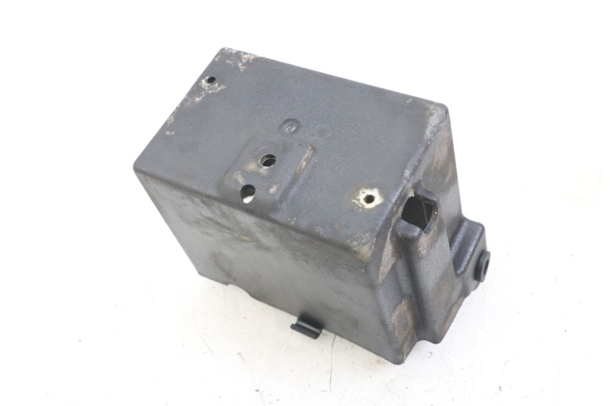 photo de POJEMNIK NA AKUMULATOR TRIUMPH SPEED TRIPLE T301 900 (1994 - 1996) - Szczegół części