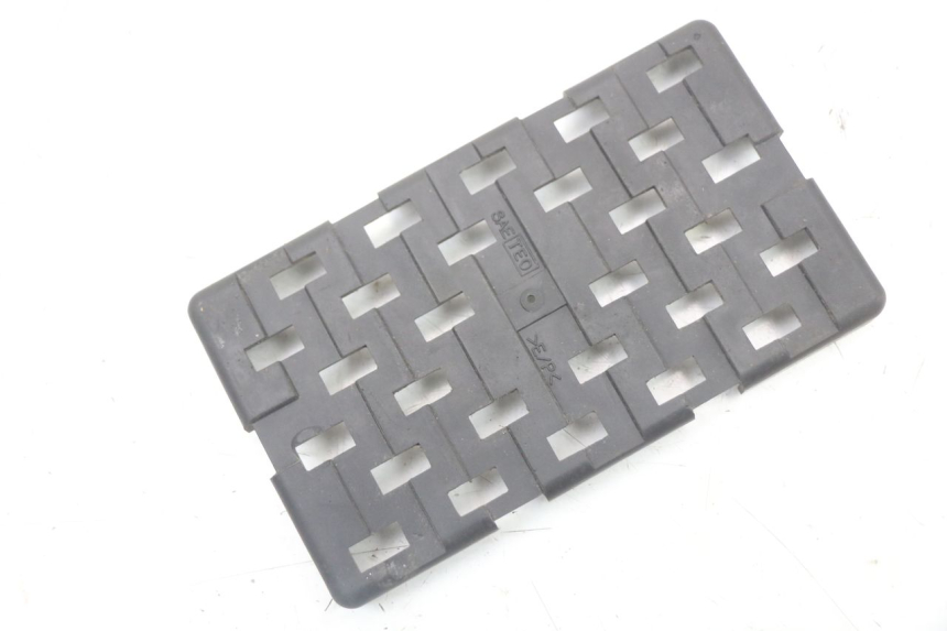 photo de POJEMNIK NA AKUMULATOR SUZUKI GSR 750 (2011 - 2017) - Widok główny