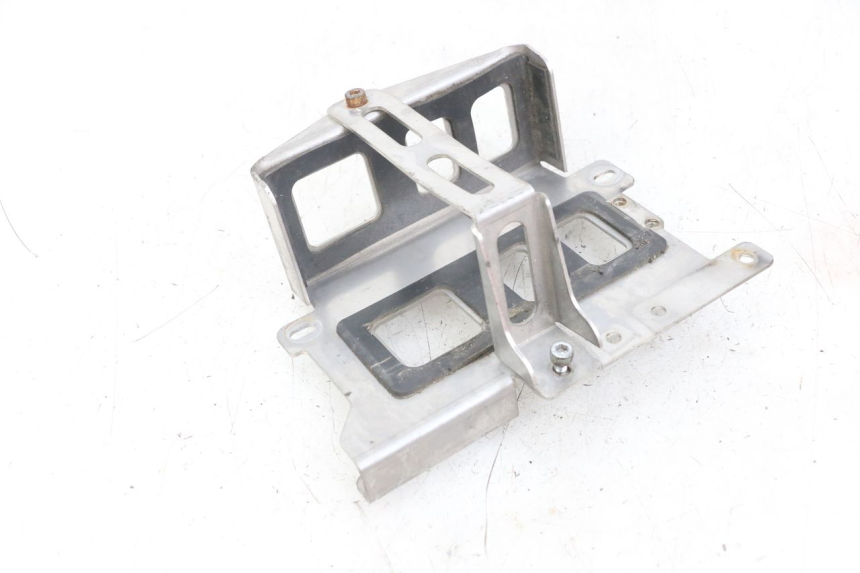 photo de POJEMNIK NA AKUMULATOR YAMAHA TDM ABS 900 (2002 - 2014) - Inny kąt widzenia