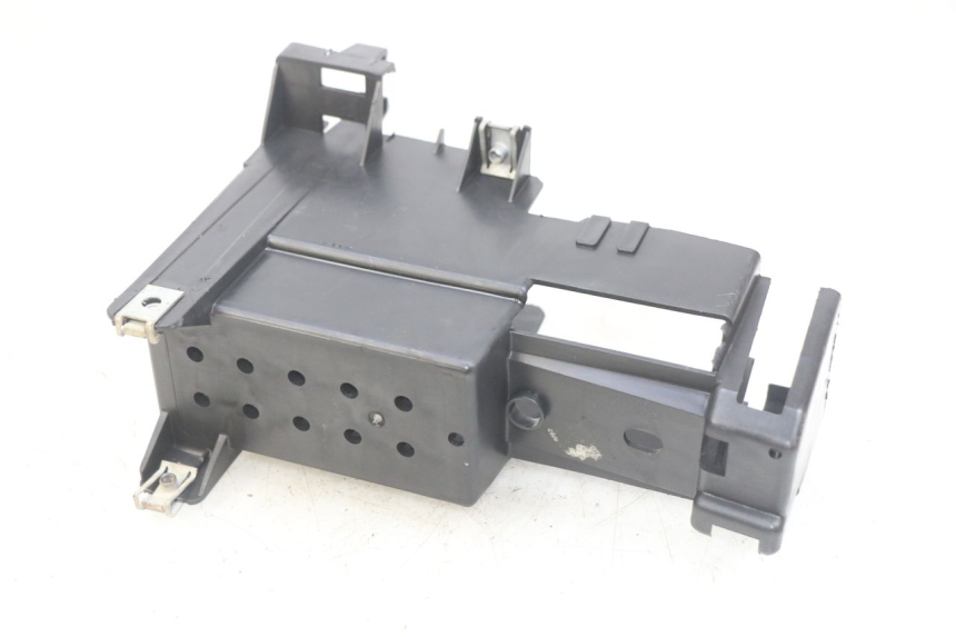 photo de POJEMNIK NA AKUMULATOR PEUGEOT TKR TREKKER FURIOUS 50 (2005 - 2014) - Inny kąt widzenia