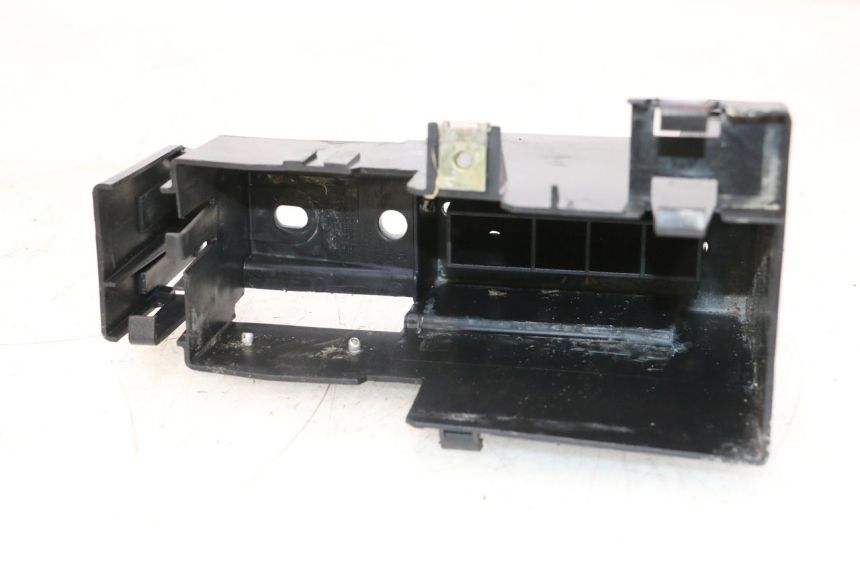 photo de POJEMNIK NA AKUMULATOR PEUGEOT TREKKER 50 (1995 - 2004) - Zbliżenie techniczne
