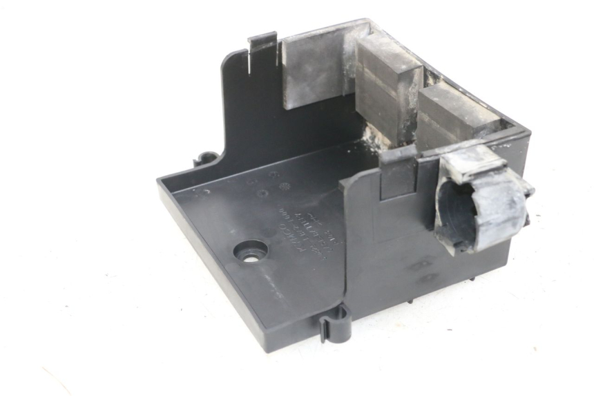 photo de POJEMNIK NA AKUMULATOR KYMCO XCITING 250 (2006 - 2009) - Inny kąt widzenia