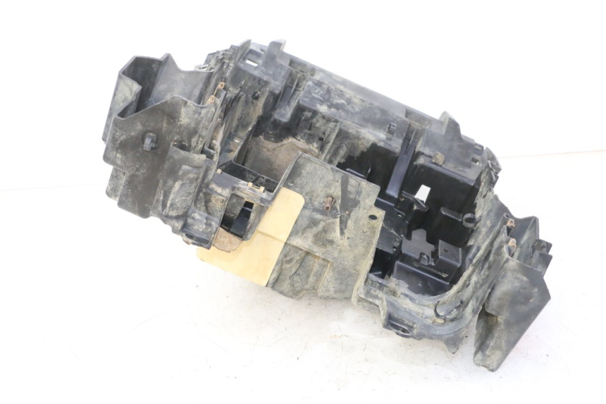 photo de POJEMNIK NA AKUMULATOR YAMAHA YFM GRIZZLY 550 (2008 - 2015) - Zbliżenie techniczne