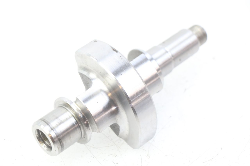 photo de Wahacz silnika SPY RACING F3 350 (2015 - 2022) - Szczegół części