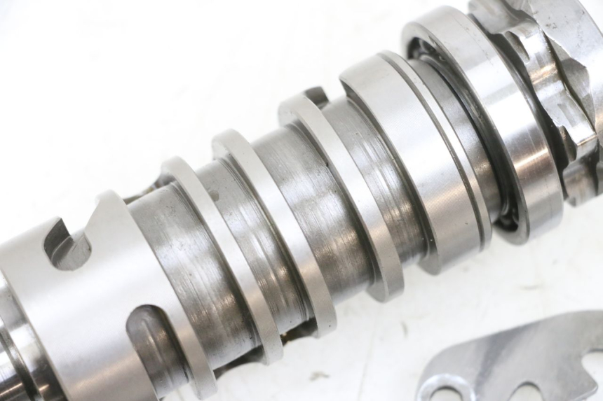 photo de WYBÓR WKŁADKI ZAMKA MV AGUSTA BRUTALE R WALLY 910 (2008 - 2008) - Zbliżenie techniczne