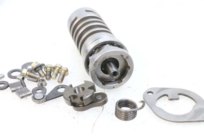 photo de WYBÓR WKŁADKI ZAMKA MV AGUSTA BRUTALE R WALLY 910 (2008 - 2008) - Punkty mocowania