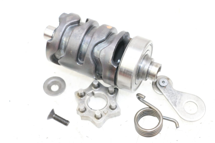 photo de WYBÓR WKŁADKI ZAMKA YAMAHA DTLC 125 (1982 - 1987) - Zbliżenie techniczne