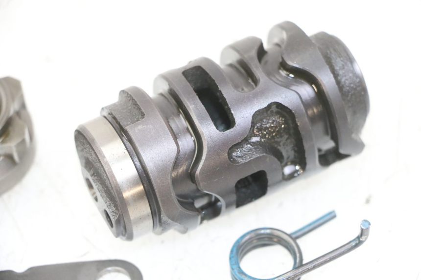 photo de WYBÓR WKŁADKI ZAMKA KAWASAKI KX F KXF 450 (2009 - 2011) - Zoom stanu zużycia