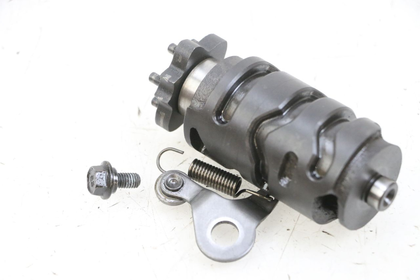 photo de WYBÓR WKŁADKI ZAMKA YAMAHA TTR 125 (2000 - 2020) - Zbliżenie techniczne