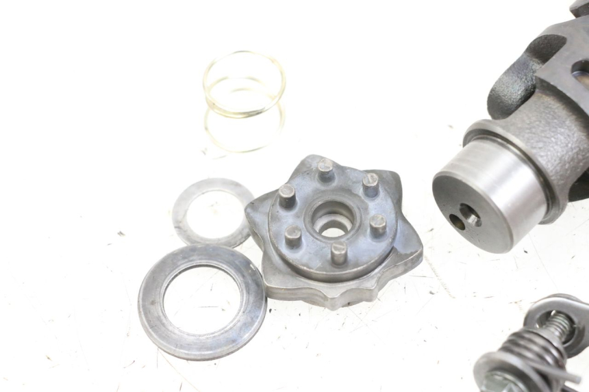 photo de WYBÓR WKŁADKI ZAMKA SUZUKI VL INTRUDER 125 (2004 - 2007) - Zbliżenie techniczne