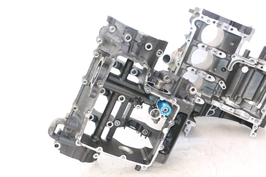 photo de DOLNA CZĘŚĆ SILNIKA YAMAHA YZF R6 600 (2008 - 2009) - Szczegóły charakterystyczne