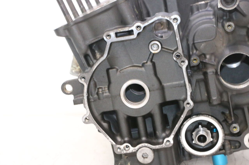 photo de DOLNA CZĘŚĆ SILNIKA YAMAHA YZF R6 600 (2008 - 2009) - Szczegół części