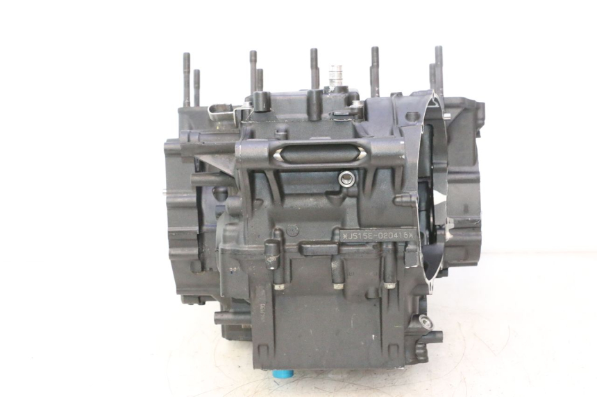 photo de DOLNA CZĘŚĆ SILNIKA YAMAHA YZF R6 600 (2008 - 2009) - Zbliżenie techniczne