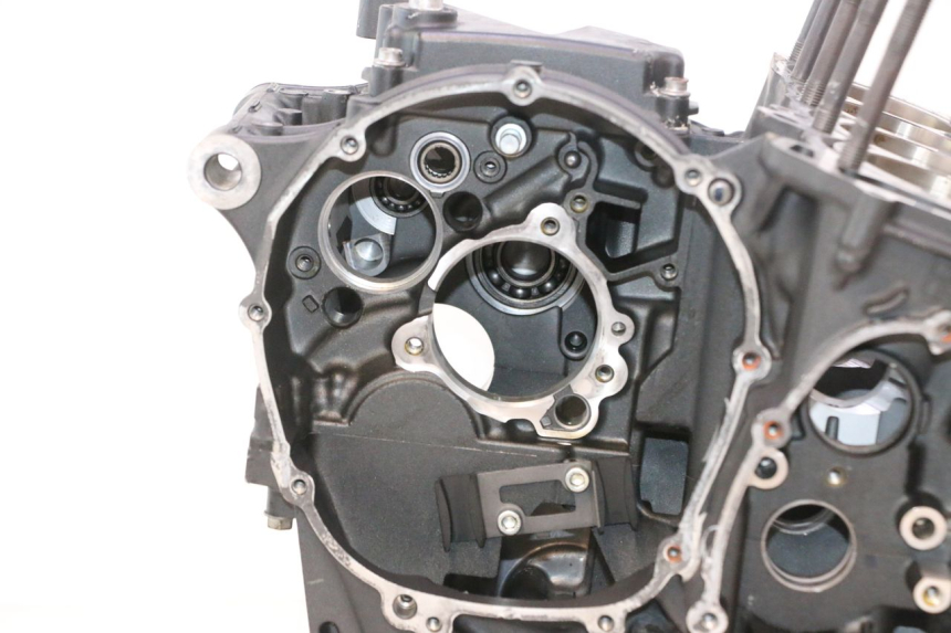 photo de DOLNA CZĘŚĆ SILNIKA YAMAHA YZF R6 600 (2008 - 2009) - Punkty mocowania