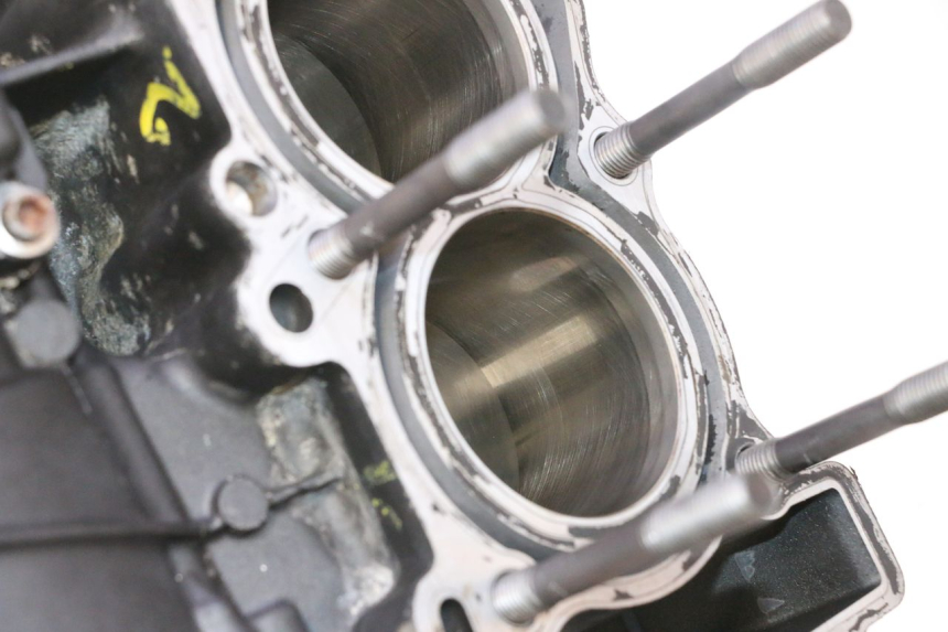 photo de DOLNA CZĘŚĆ SILNIKA YAMAHA YZF R6 600 (2008 - 2009) - Widok produktu