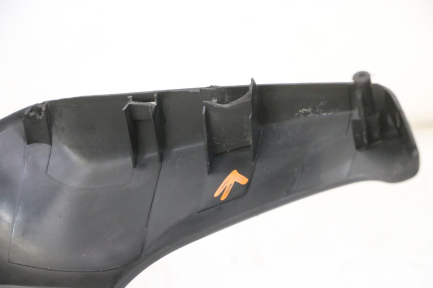 photo de progi boczne KYMCO AGILITY NAKED RENOUVO 2T 50 (2011 - 2018) - Zbliżenie techniczne