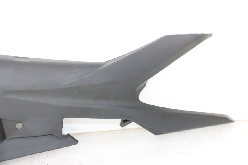 photo de PRAWA TYLNA LISTWA PROGOWA STAHO FH 50 (2018 - 2019) - Część sprawdzona