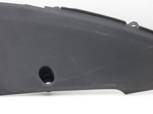 photo de PRAWA TYLNA LISTWA PROGOWA HONDA FES S-WING SWING 125 (2007 - 2015) - Zoom stanu zużycia