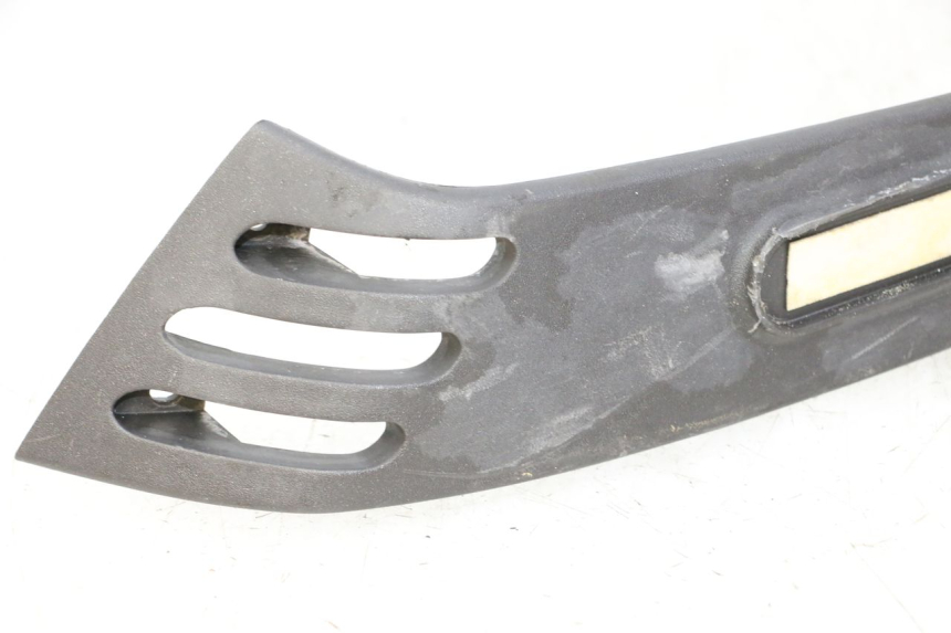 photo de PRAWA TYLNA LISTWA PROGOWA PIAGGIO LXV 4T 50 (2009 - 2013) - Widok ogólny