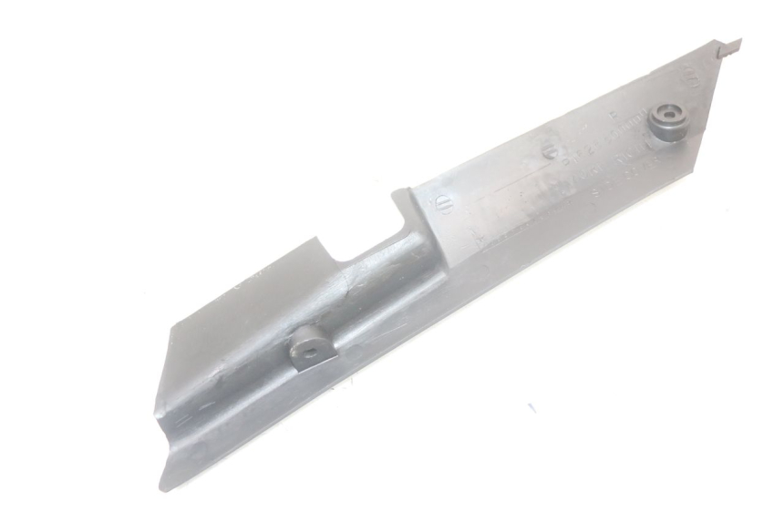 photo de PRAWA TYLNA LISTWA PROGOWA MASH LEGEND'R 4T 50 (2021 - 2025) - Zbliżenie techniczne