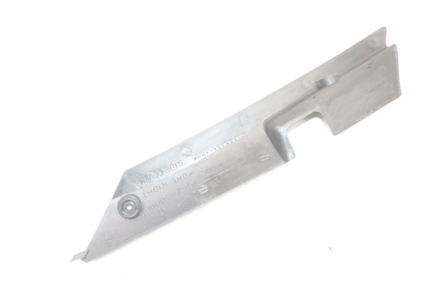 photo de PRAWA TYLNA LISTWA PROGOWA MASH LEGEND'R 4T 50 (2021 - 2025) - Stan powierzchni