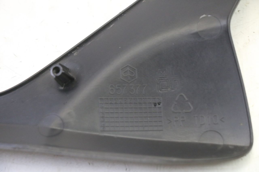 photo de PRAWA TYLNA LISTWA PROGOWA PIAGGIO MP3 HPE 310 (2024 - 2025) - Widok ogólny