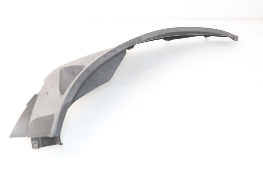 photo de PRAWA TYLNA LISTWA PROGOWA PIAGGIO MP3 LT 400 (2007 - 2012) - Zbliżenie techniczne