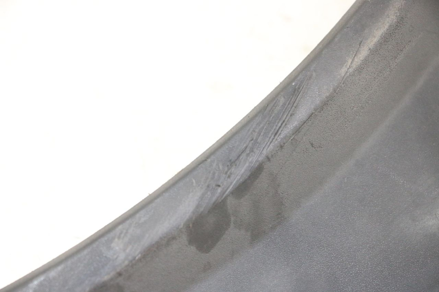 photo de PRAWA TYLNA LISTWA PROGOWA PIAGGIO MP3 LT 300 (2010 - 2016) - Zoom stanu zużycia