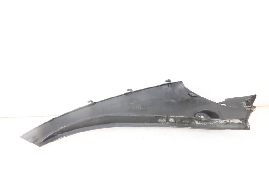 photo de PRAWA TYLNA LISTWA PROGOWA PIAGGIO MP3 LT 300 (2010 - 2016) - Inny kąt widzenia