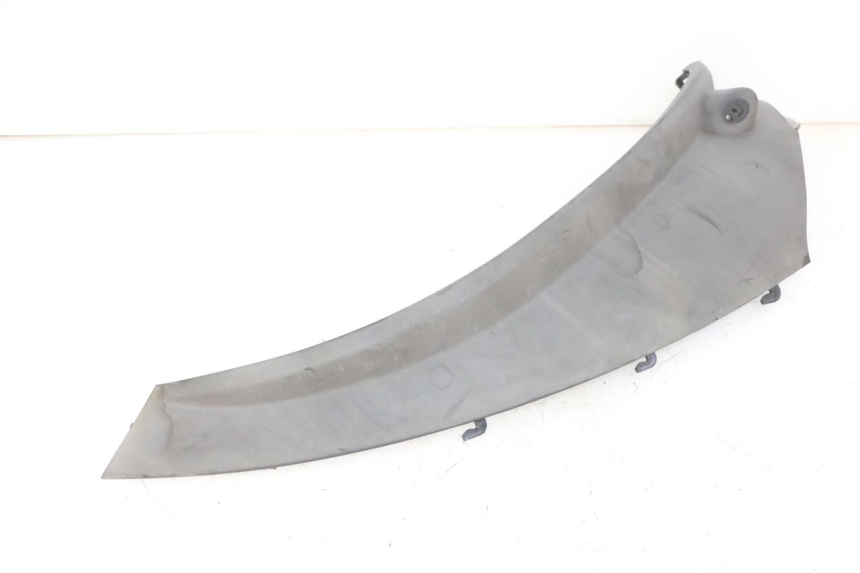 photo de PRAWA TYLNA LISTWA PROGOWA PIAGGIO MP3 LT 300 (2010 - 2016) - Punkty mocowania