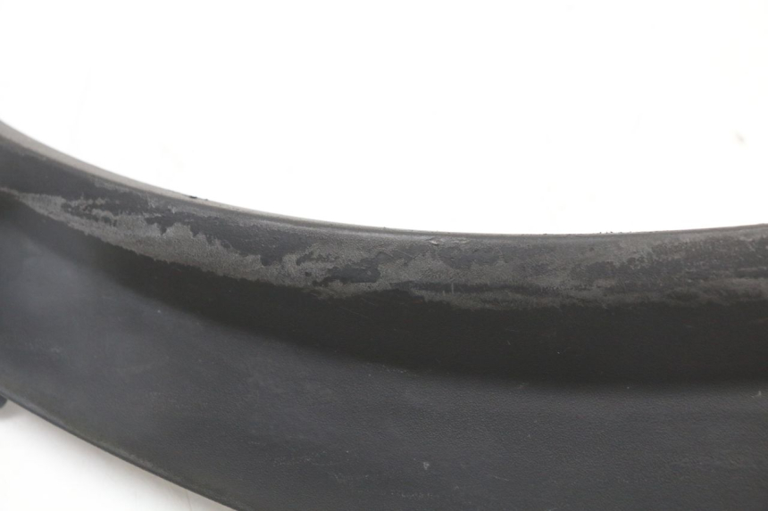 photo de PRAWA TYLNA LISTWA PROGOWA PIAGGIO MP3 125 (2006 - 2014) - Stan powierzchni