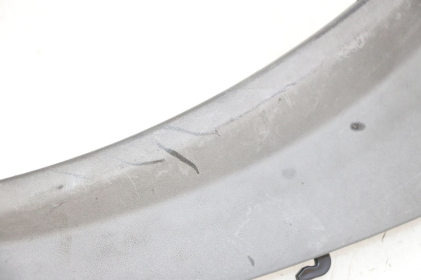 photo de PRAWA TYLNA LISTWA PROGOWA PIAGGIO MP3 RL 250 (2006 - 2010) - Widok ogólny