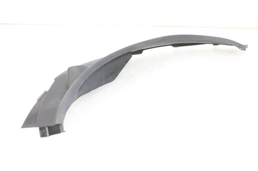 photo de PRAWA TYLNA LISTWA PROGOWA PIAGGIO MP3 RL 250 (2006 - 2010) - Zbliżenie techniczne