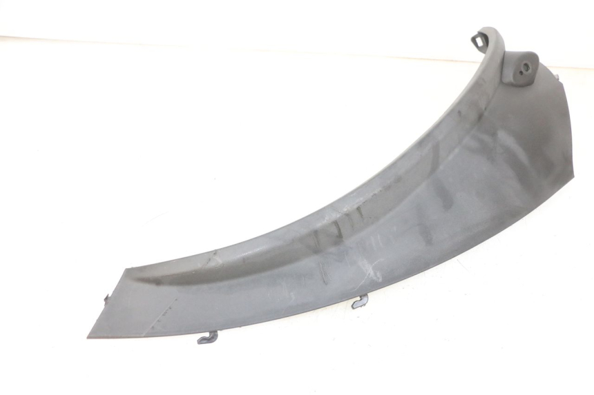 photo de PRAWA TYLNA LISTWA PROGOWA PIAGGIO MP3 RL 250 (2006 - 2010) - Punkty mocowania