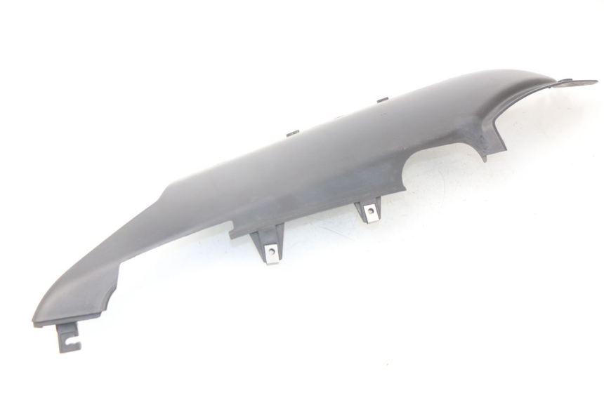 photo de PRAWA TYLNA LISTWA PROGOWA GILERA NEXUS 125 (2009 - 2013) - Zbliżenie techniczne