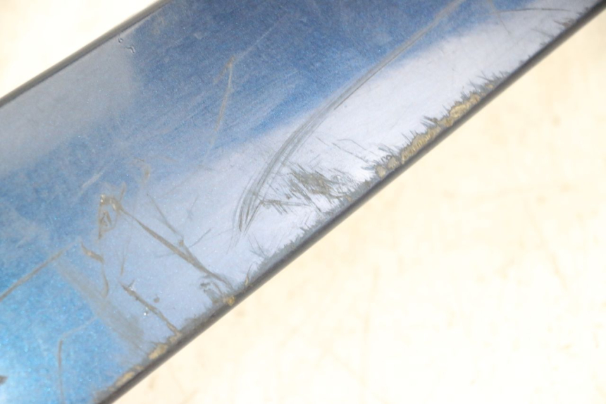 photo de PRAWA TYLNA LISTWA PROGOWA PIAGGIO VESPA LX 150 (2005 - 2013) - Część sprawdzona