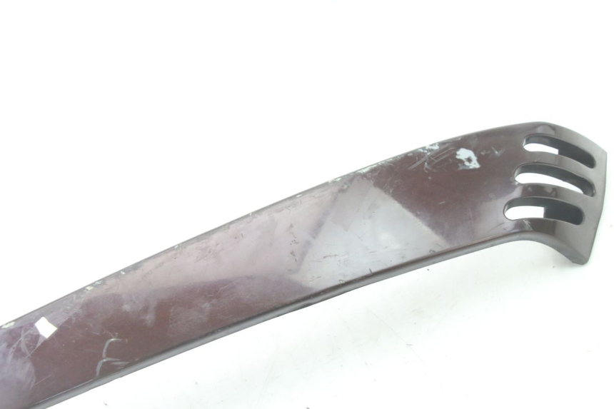 photo de PRAWA TYLNA LISTWA PROGOWA PIAGGIO VESPA LX IE 125 (2010 - 2012) - Inny kąt widzenia