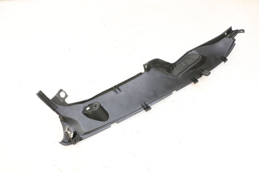 photo de PRAWA TYLNA LISTWA PROGOWA GILERA RUNNER SP 50 (2009 - 2017) - Zoom stanu zużycia