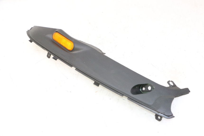 photo de PRAWA TYLNA LISTWA PROGOWA GILERA RUNNER SP 50 (2009 - 2017) - Widok ogólny