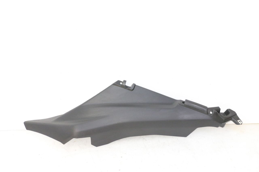 photo de PRAWA TYLNA LISTWA PROGOWA YAMAHA XMAX X-MAX 125 (2021 - 2025) - Widok główny