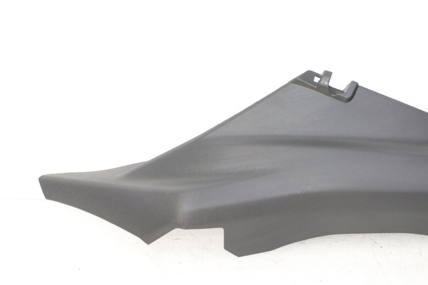 photo de PRAWA TYLNA LISTWA PROGOWA YAMAHA XMAX X-MAX 125 (2021 - 2025) - Część sprawdzona