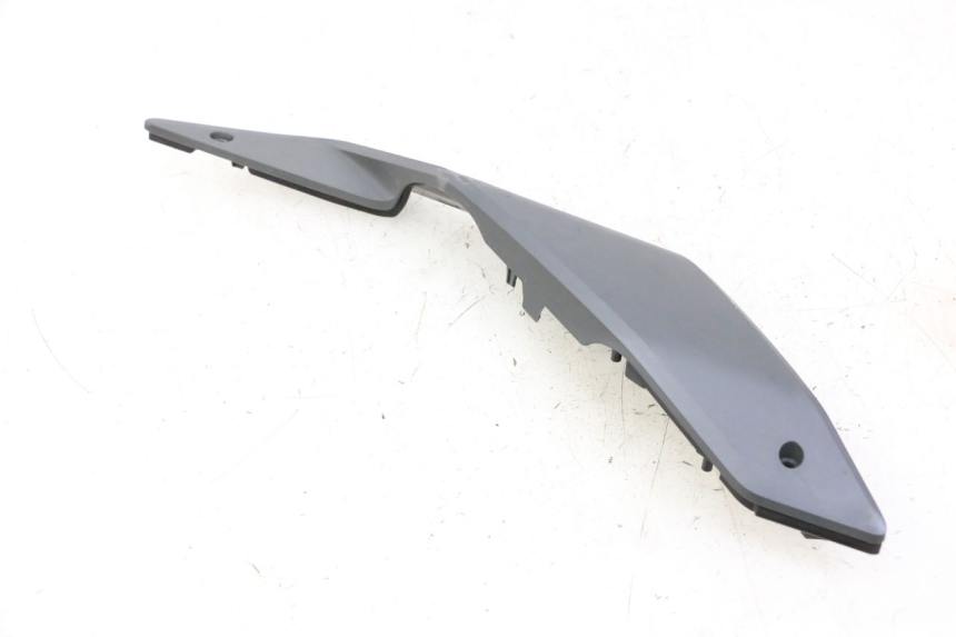 photo de PRAWA TYLNA LISTWA PROGOWA SEGWAY NINEBOT ZT3 PRO 1 - Punkty mocowania